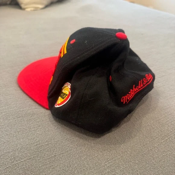 Houston Rockets Hat - Picture 2 of 3